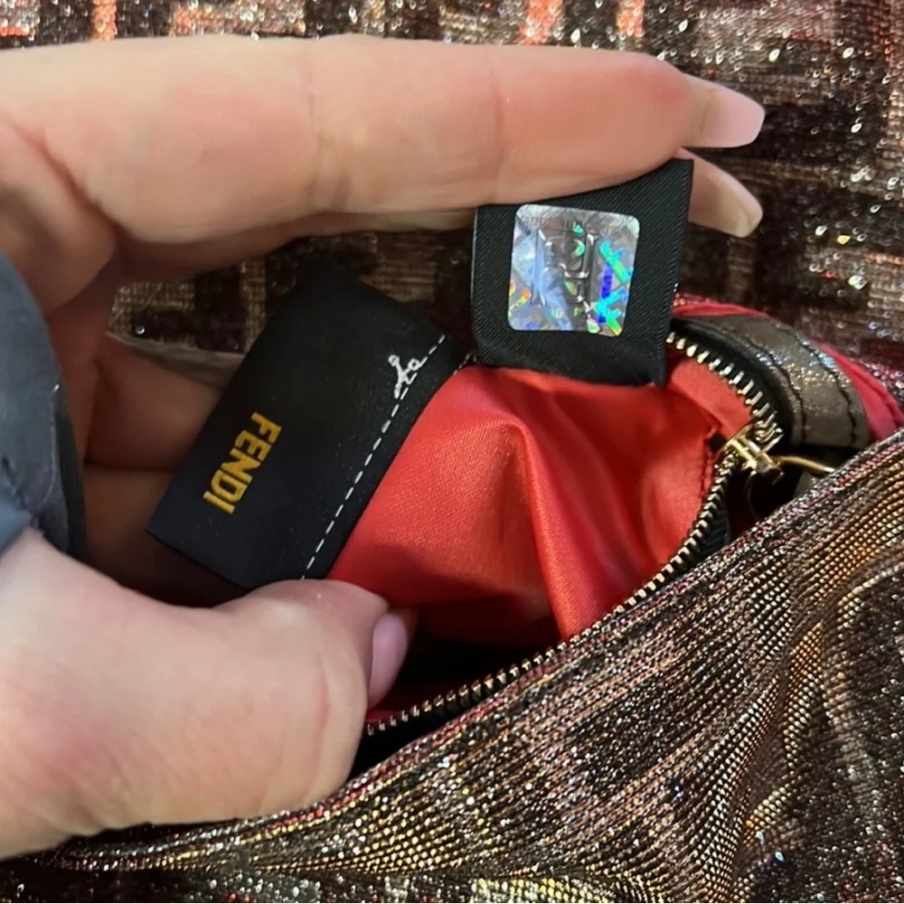 Fendi Metallic Lurex Shimmer Baguette Anniversary Edition - Picture 6 of 8